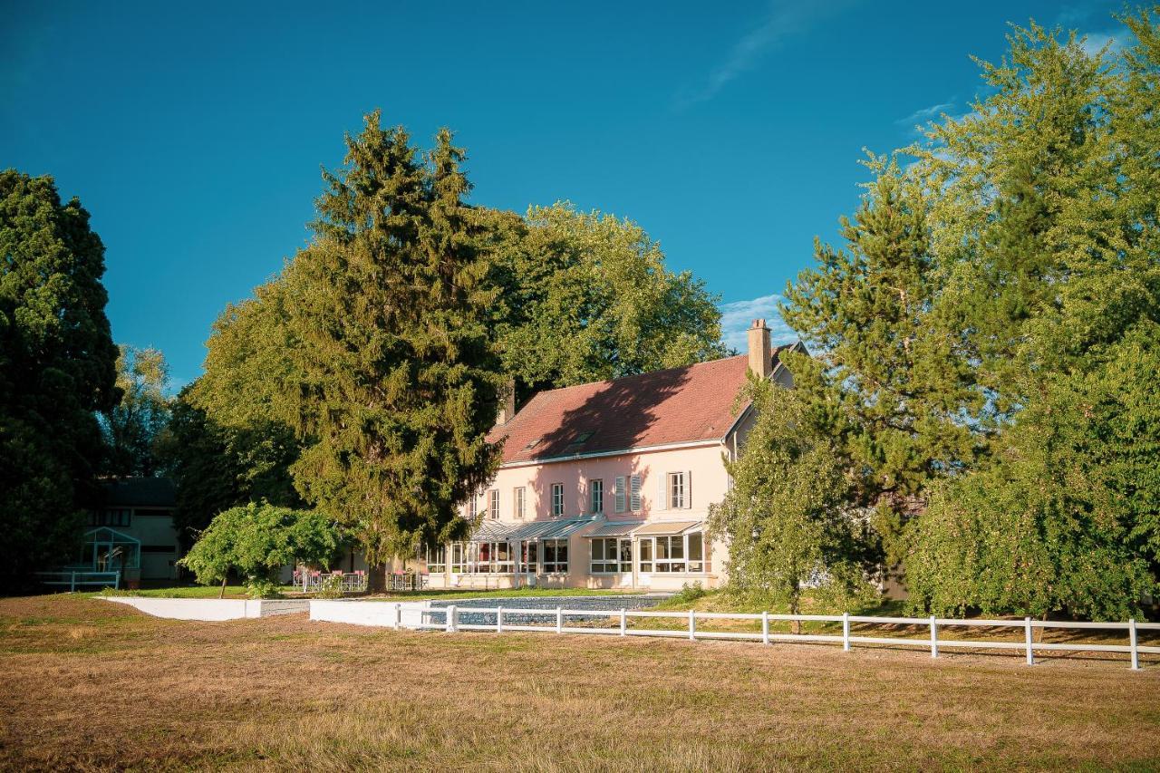 Logis Auberge Du Port Базей Экстерьер фото